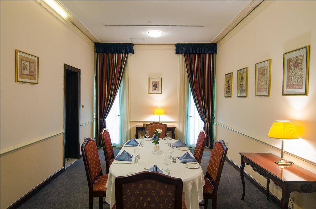 Cassells Ghantoot Hotel & Resort Rum bild