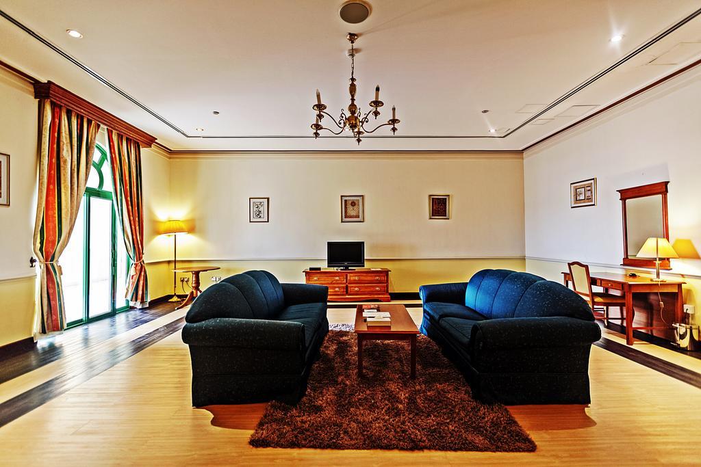 Cassells Ghantoot Hotel & Resort Exteriör bild